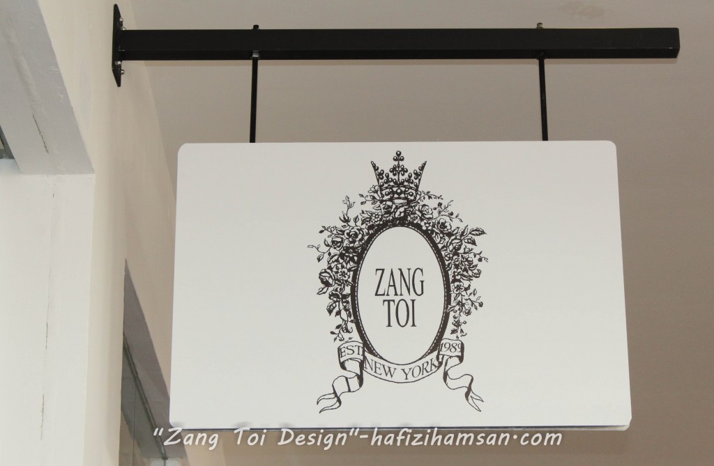 Zang Toi (47)