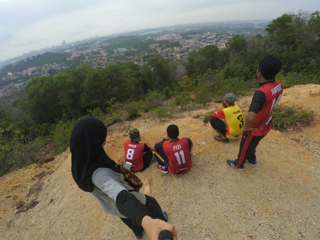 pemandangan-bukit-beruang