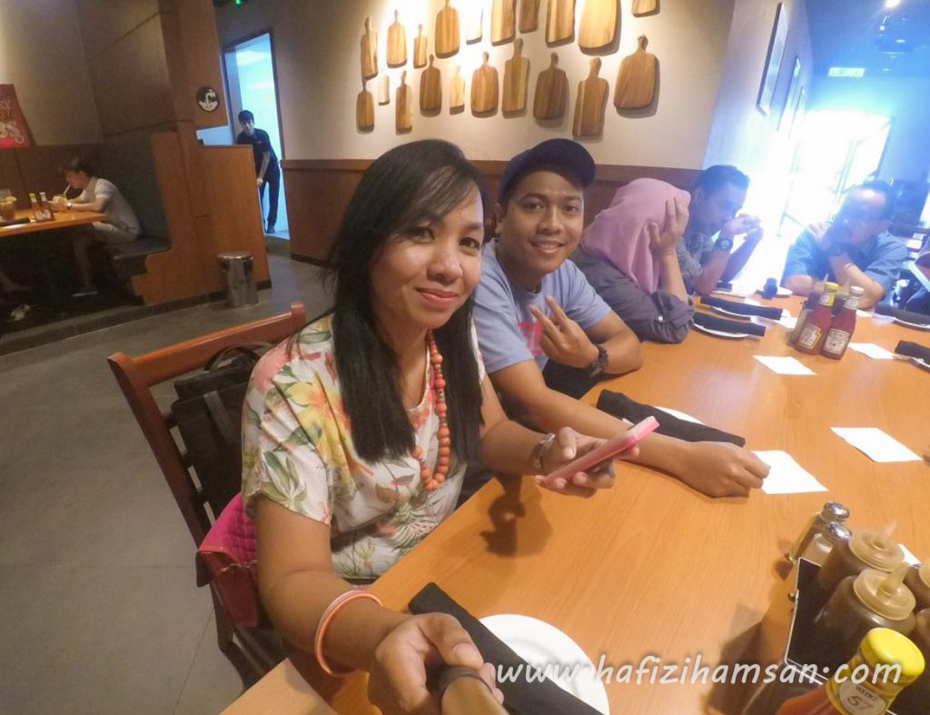 Makan Di Tony Romas makan di Tony Romas